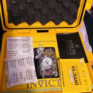 INVICTA BOLT MODEL 18896 WATCH